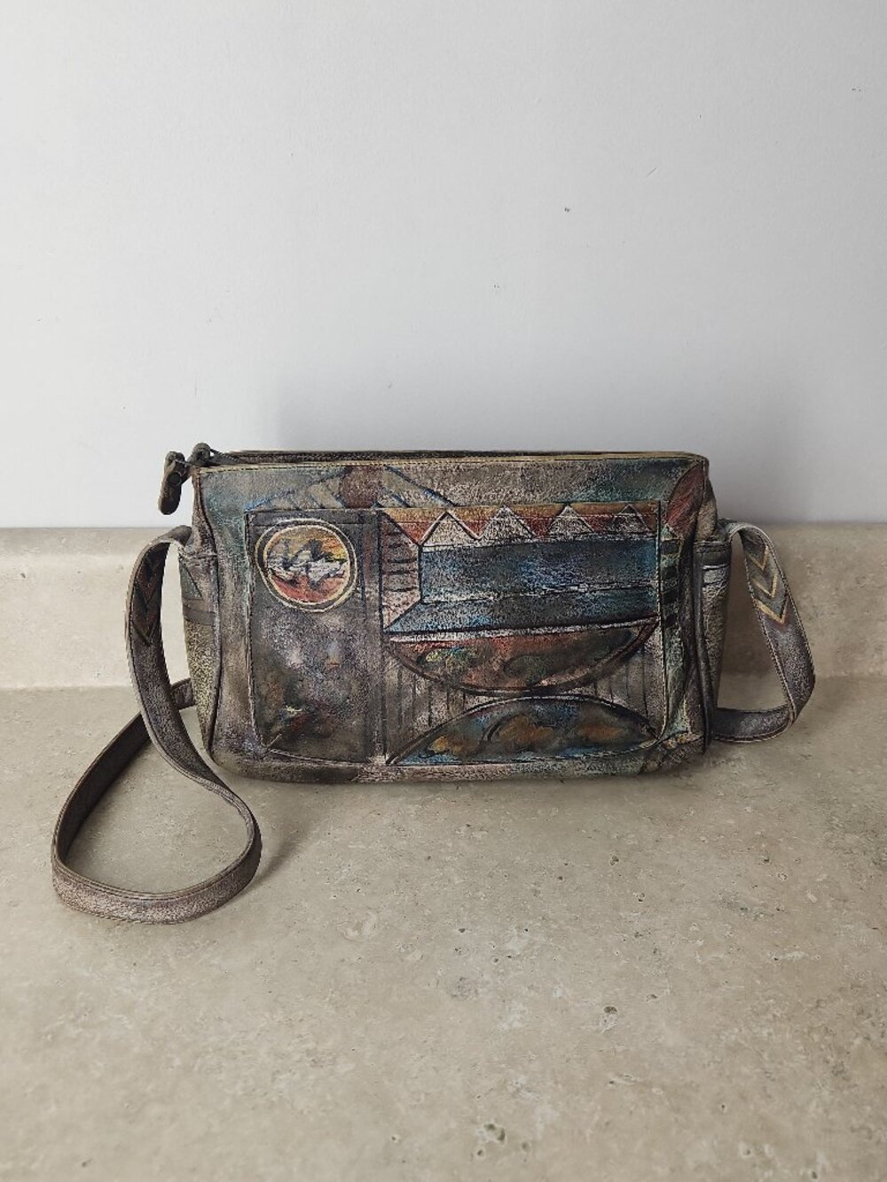 Jane Yoo signed vintage wearable art leather cross body shoulder bag purse